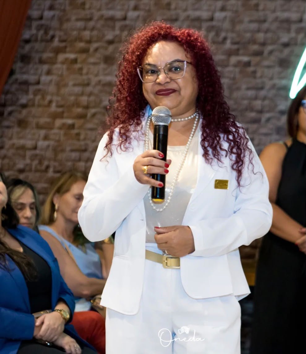 Participação da Cris Oliveira em evento para noivas